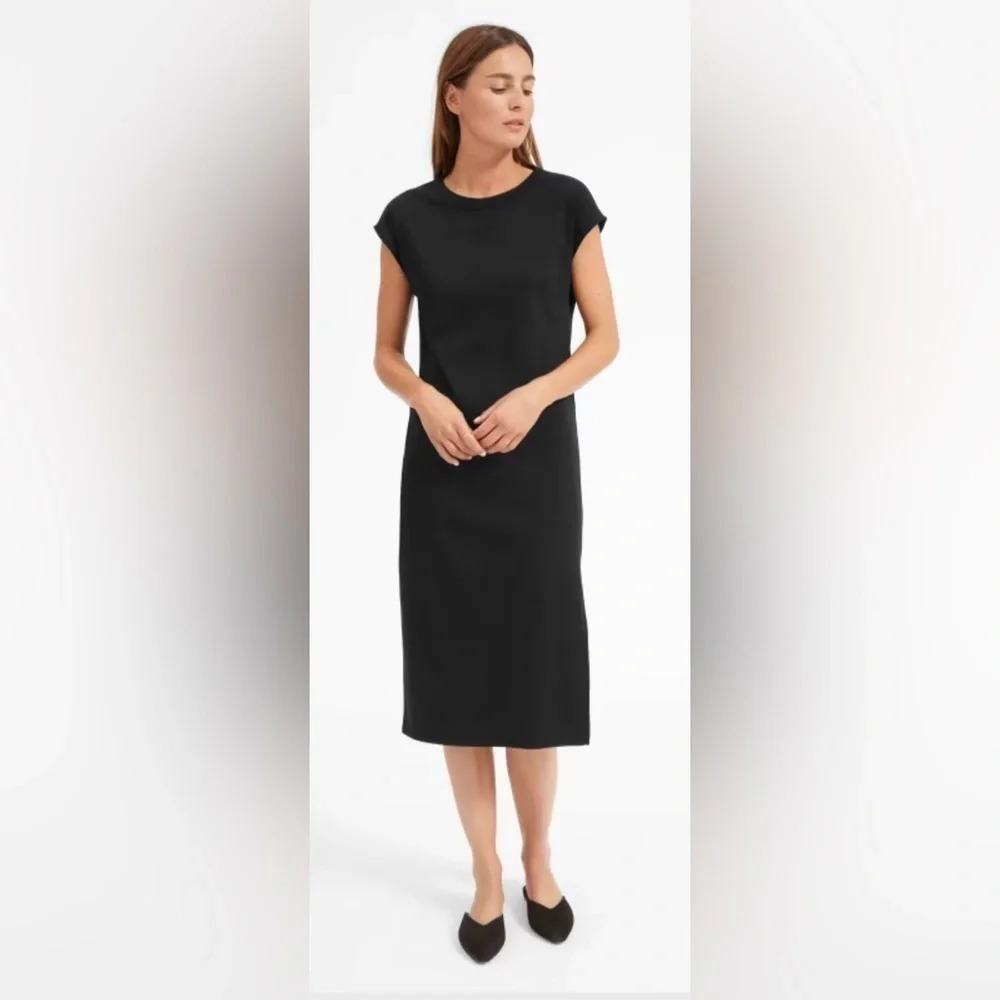 Everlane The Luxe Cotton Side-Slit Tee Dress, NWT, Size XS, Black.